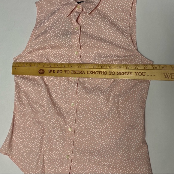 Banana Republic Tailored Fit Pink Sleevless Button Up Shirt Women Size 10P - Picture 7 of 8